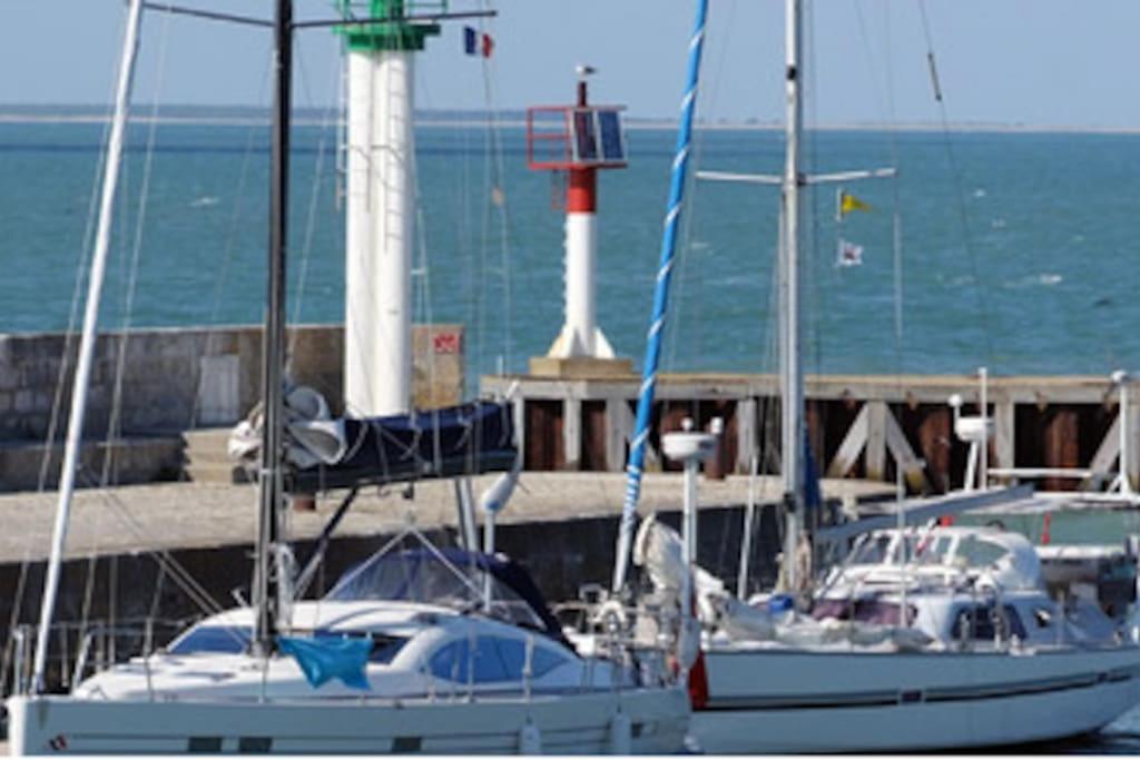 Le Clos Des Flots - La Plage La Flotte Extérieur photo